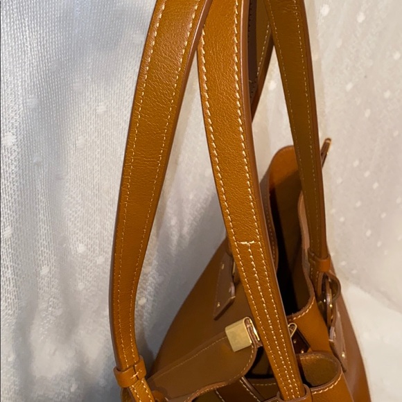 🆕 CHLOÉ Vick Caramel Leather Tote - Picture 8 of 16